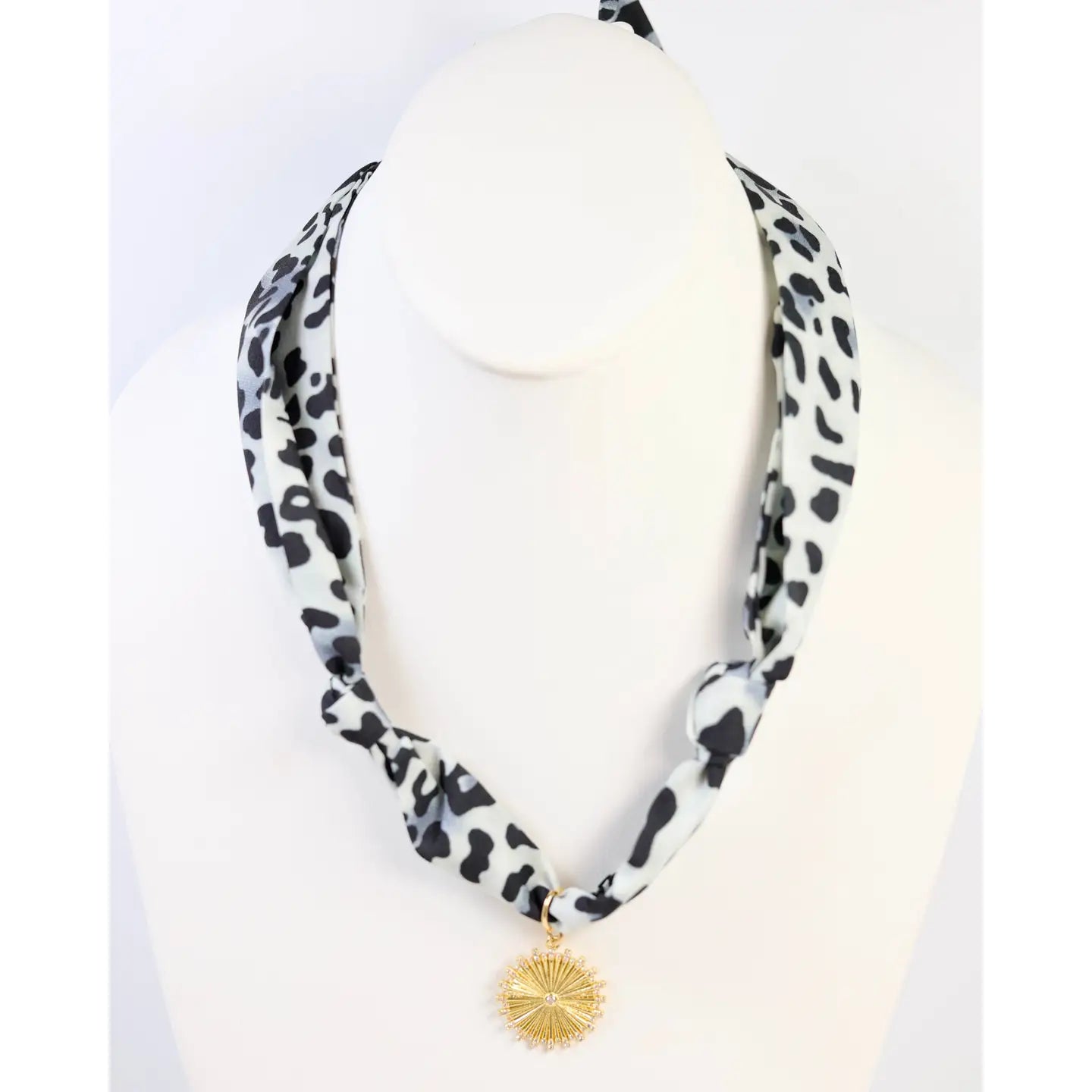Caroline Hill- Nala Leopard Scarf Charm Necklace Grey